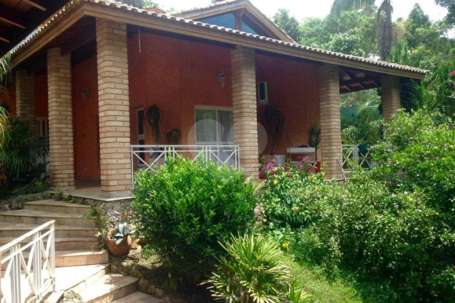 Casa à venda com 4 quartos, sendo 1 suíte, em Samambaia, Mairiporã, SP