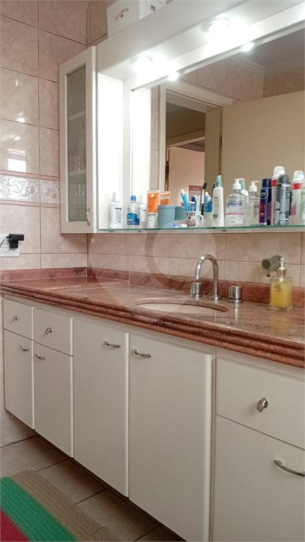 Casa à venda com 4 quartos, sendo 2 suítes, no condomínio Canamari, São Paulo - SP