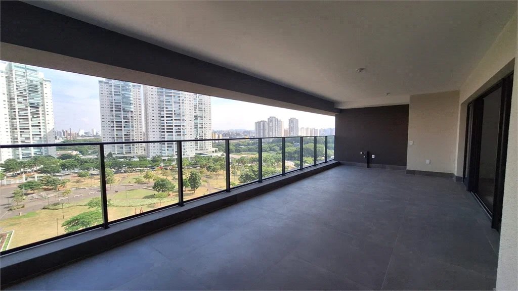 Apartamento à venda com 4 quartos, sendo 2 suítes, em Água Branca, São Paulo, SP