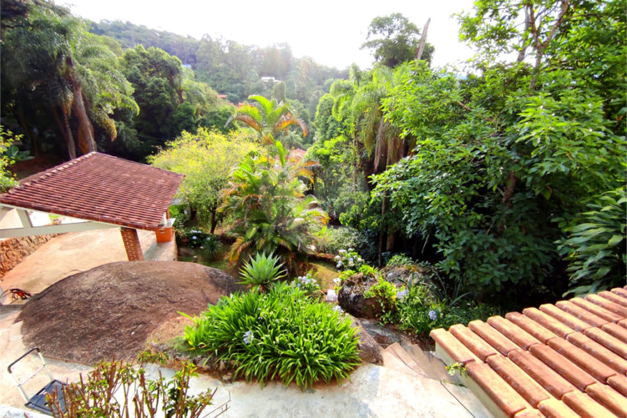 Sobrado à venda com 3 quartos, sendo 1 suíte, em Serra da Cantareira, Mairiporã, SP