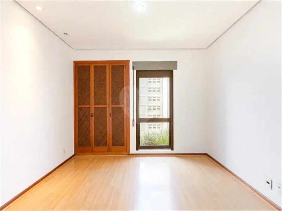 Apartamento à venda ou para alugar com 3 suítes em Real Parque, São Paulo, SP