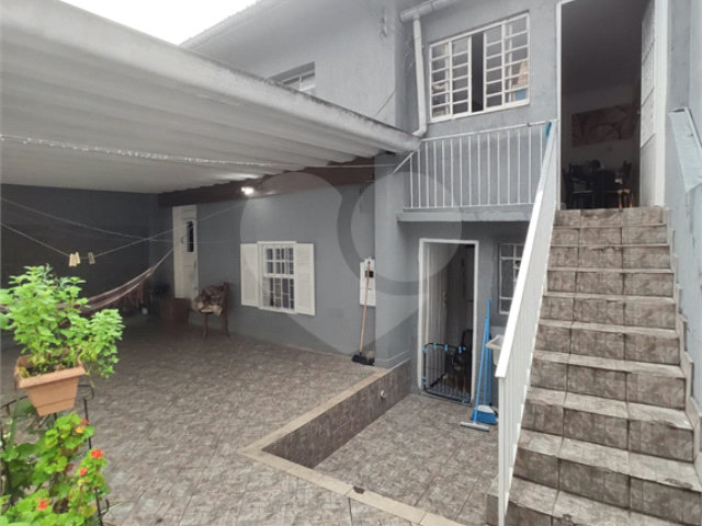 Sobrado à venda com 3 quartos em Parada Inglesa, São Paulo, SP