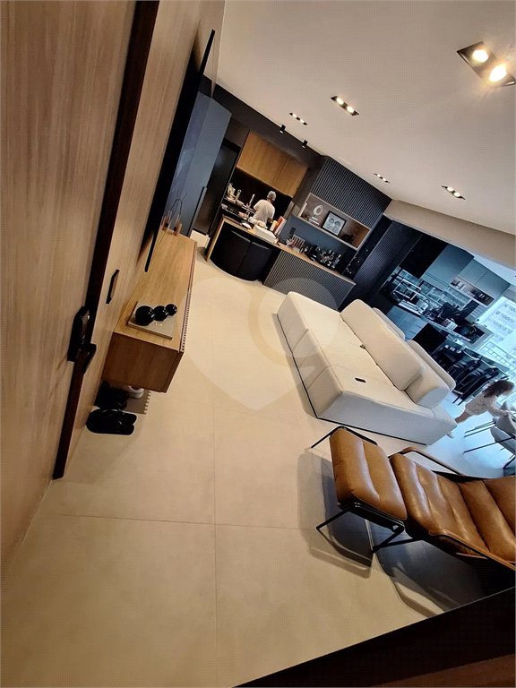 Apartamento à venda com 4 quartos, sendo 2 suítes,  em Vila Anastácio, São Paulo, SP