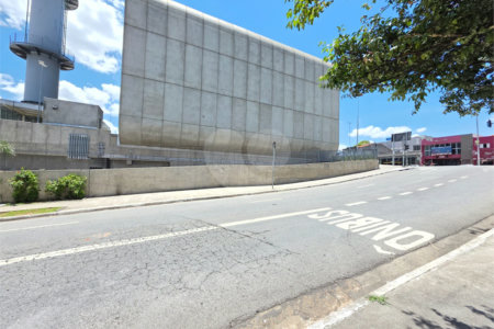 Casa à venda com 3 quartos, sendo 1 suíte,  em Ferreira, São Paulo, SP