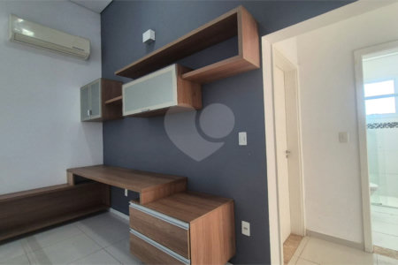Casa à venda com 3 quartos, sendo 1 suíte, no condomínio Lago da Serra, Araçoiaba da Serra - SP