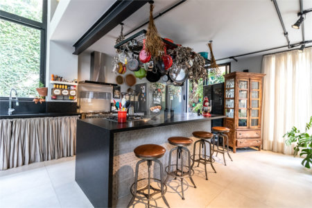 Casa à venda com 4 suítes no condomínio Granja do Morumbi, São Paulo - SP