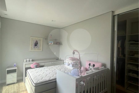 Casa à venda com 3 suítes no condomínio Residencial Terra Nobre, Indaiatuba - SP