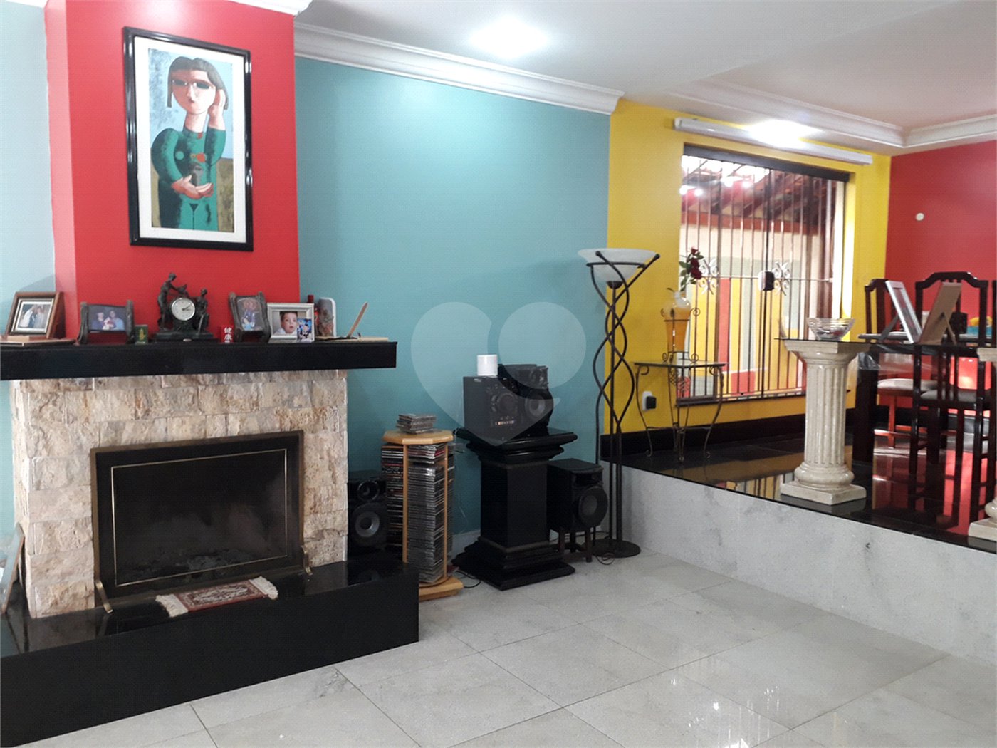 Sobrado à venda com 4 quartos, sendo 1 suíte, em Vila Constança, São Paulo, SP