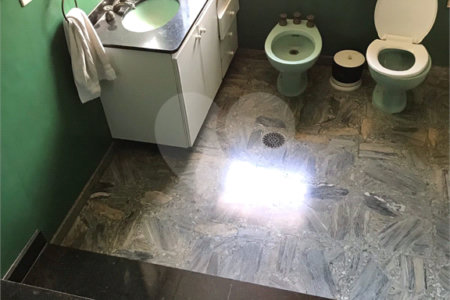 Sobrado à venda com 3 quartos, sendo 1 suíte, em Campo Belo, São Paulo, SP