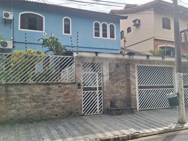 Sobrado à venda com 4 quartos, sendo 1 suíte,  em Tremembé, São Paulo, SP
