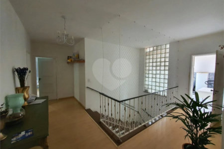 Casa à venda com 6 quartos, sendo 5 suítes, em Jardim São Bento, São Paulo, SP