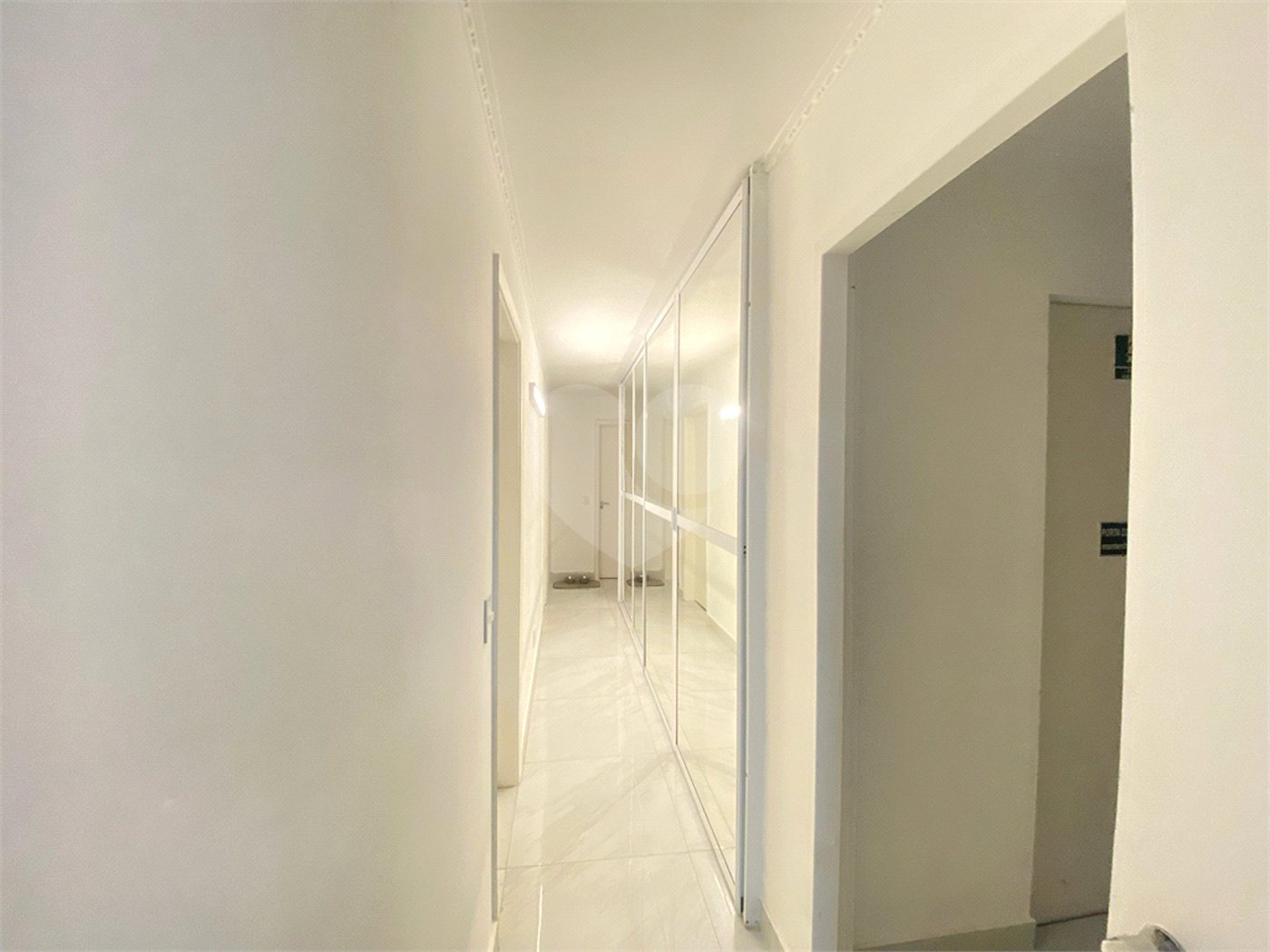 Apartamento para alugar com 4 quartos, sendo 1 suíte, em Jardim Europa, São Paulo, SP