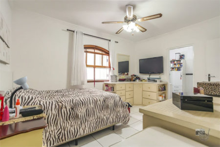Casa à venda com 3 quartos, sendo 1 suíte, em Vila Leopoldina, São Paulo, SP