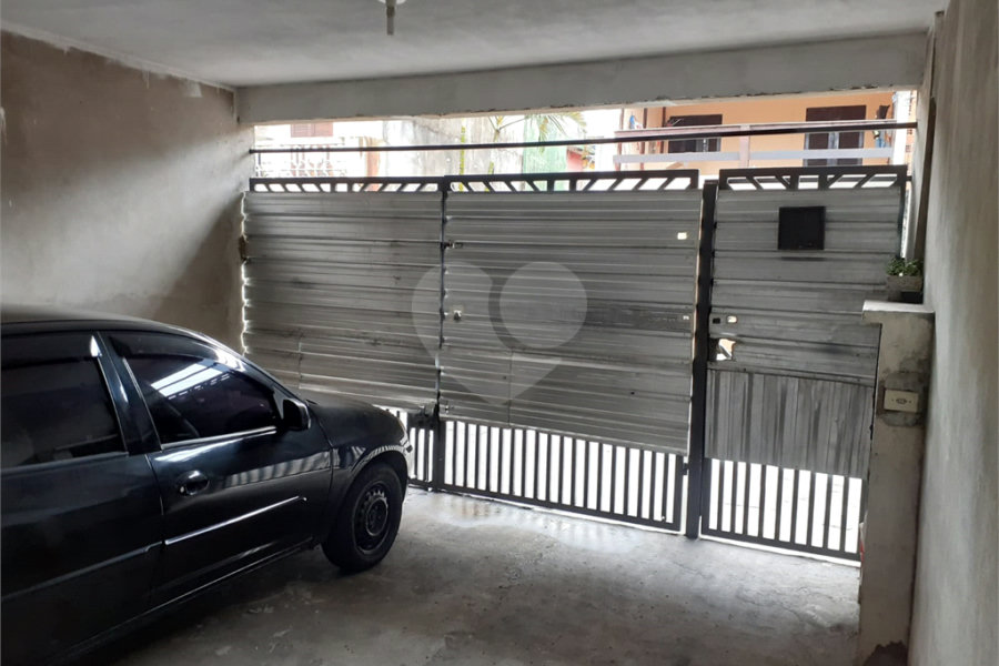 Sobrado à venda com 3 quartos em Jardim Presidente Dutra, Guarulhos, SP