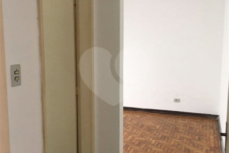 Casa à venda com 3 quartos, sendo 1 suíte, em Parque Bristol, São Paulo, SP