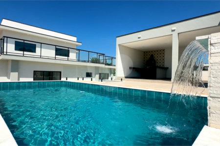 Casa à venda com 5 suítes no condomínio Terras de Mont Serrat, Salto - SP