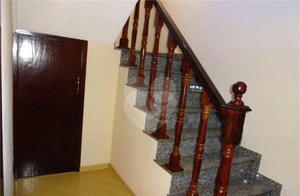 Sobrado à venda com 3 quartos, sendo 1 suíte, em Jardim São Luís, São Paulo, SP