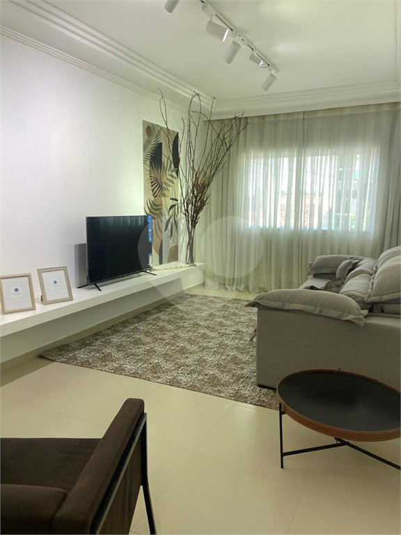Sobrado à venda com 3 quartos, sendo 1 suíte,  em Vila Pires, Santo André, SP