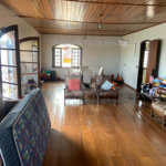 Casa à venda com 5 quartos, sendo 4 suítes, no condomínio Vilarejo Estoril, Mairiporã - SP