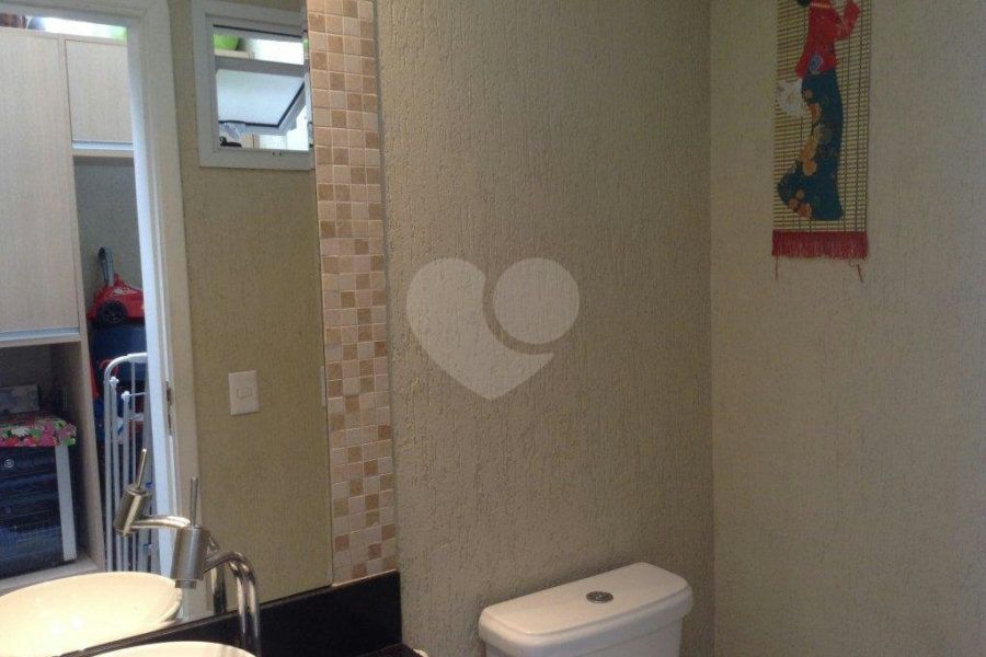 Sobrado à venda com 3 quartos, sendo 1 suíte,  em Vila Mazzei, São Paulo, SP