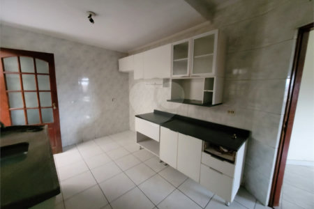 Casa de Vila para alugar com 6 quartos, sendo 4 suítes, em Tucuruvi, São Paulo, SP