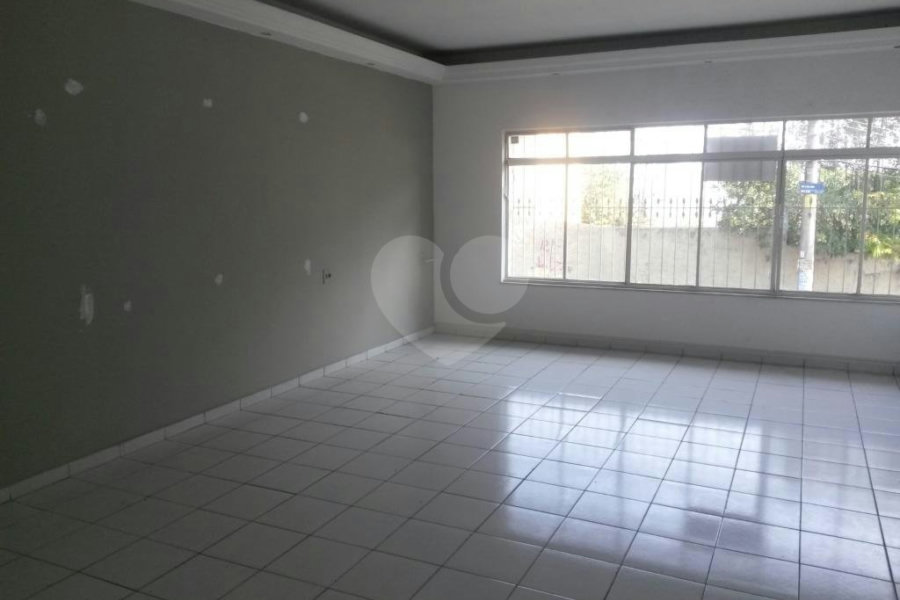 Sobrado à venda com 15 quartos, sendo 3 suítes, em Tucuruvi, São Paulo, SP