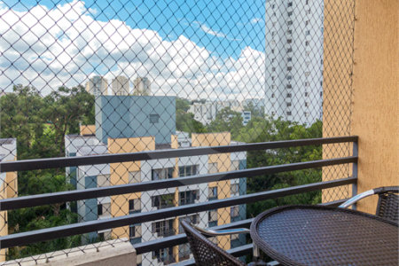 Apartamento à venda com 3 quartos, sendo 1 suíte, em Jardim Marajoara, São Paulo, SP
