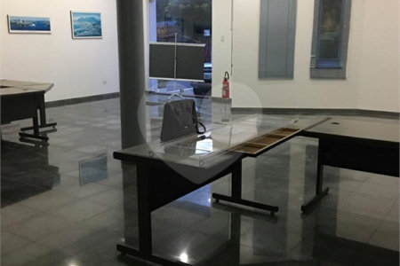 Salão Comercial para alugar em Cidade Satélite, Atibaia, SP