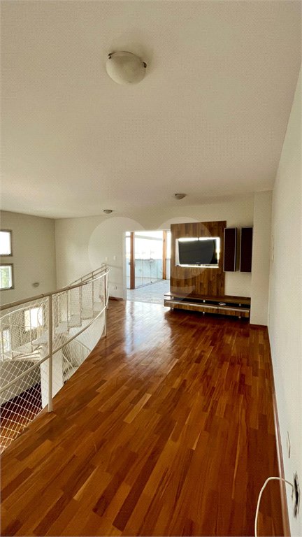 Apartamento à venda com 3 quartos, sendo 1 suíte,  em Parque Residencial Aquarius, São José dos Campos, SP