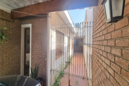 Casa Térrea à venda com 3 quartos em Chora Menino, São Paulo, SP