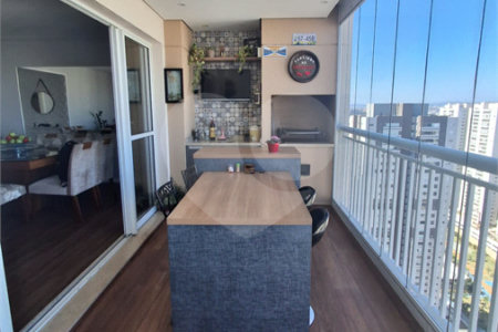 Apartamento à venda com 3 quartos, sendo 1 suíte, no Centro, São Bernardo do Campo, SP
