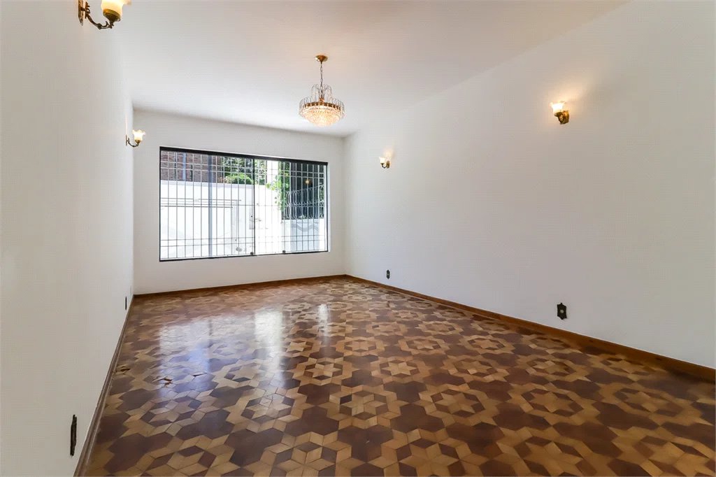 Casa à venda com 3 quartos, sendo 1 suíte, em Brooklin Paulista, São Paulo, SP