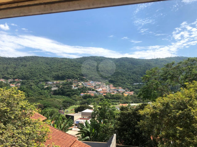 Casa à venda com 5 quartos, sendo 1 suíte,  em Serra da Cantareira, Mairiporã, SP