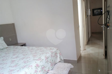 Casa à venda com 3 quartos, sendo 1 suíte, no condomínio Portal dos Pinheiros, Ribeirão Preto - SP