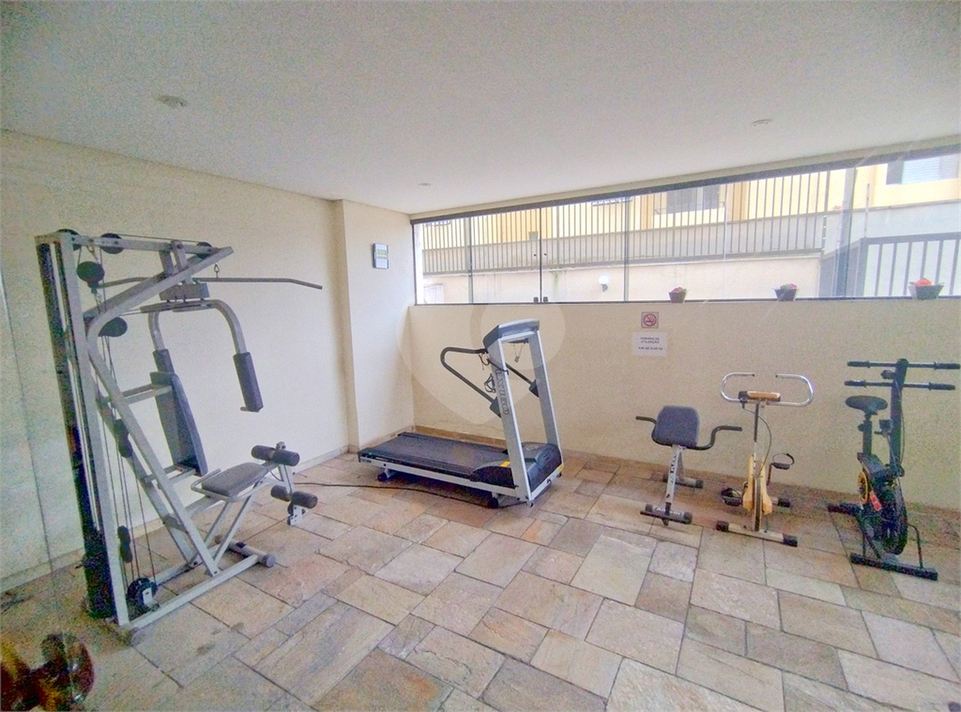 Apartamento na Saúde - 2 quartos com 1 suíte, varanda e 2 vagas