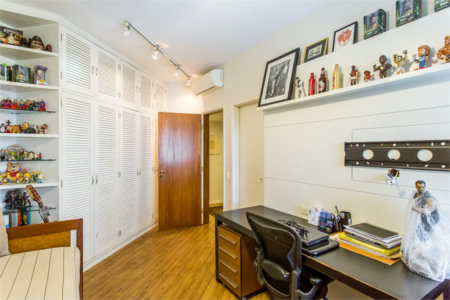 Apartamento à venda com 4 suítes em Real Parque, São Paulo, SP