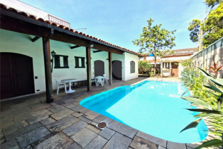 Casa Térrea à venda com 5 quartos, sendo 3 suítes, em Granja Julieta, São Paulo, SP