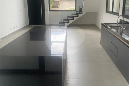 Terreno à venda com 3 suítes no condomínio Terras de Atibaia 1, Atibaia - SP