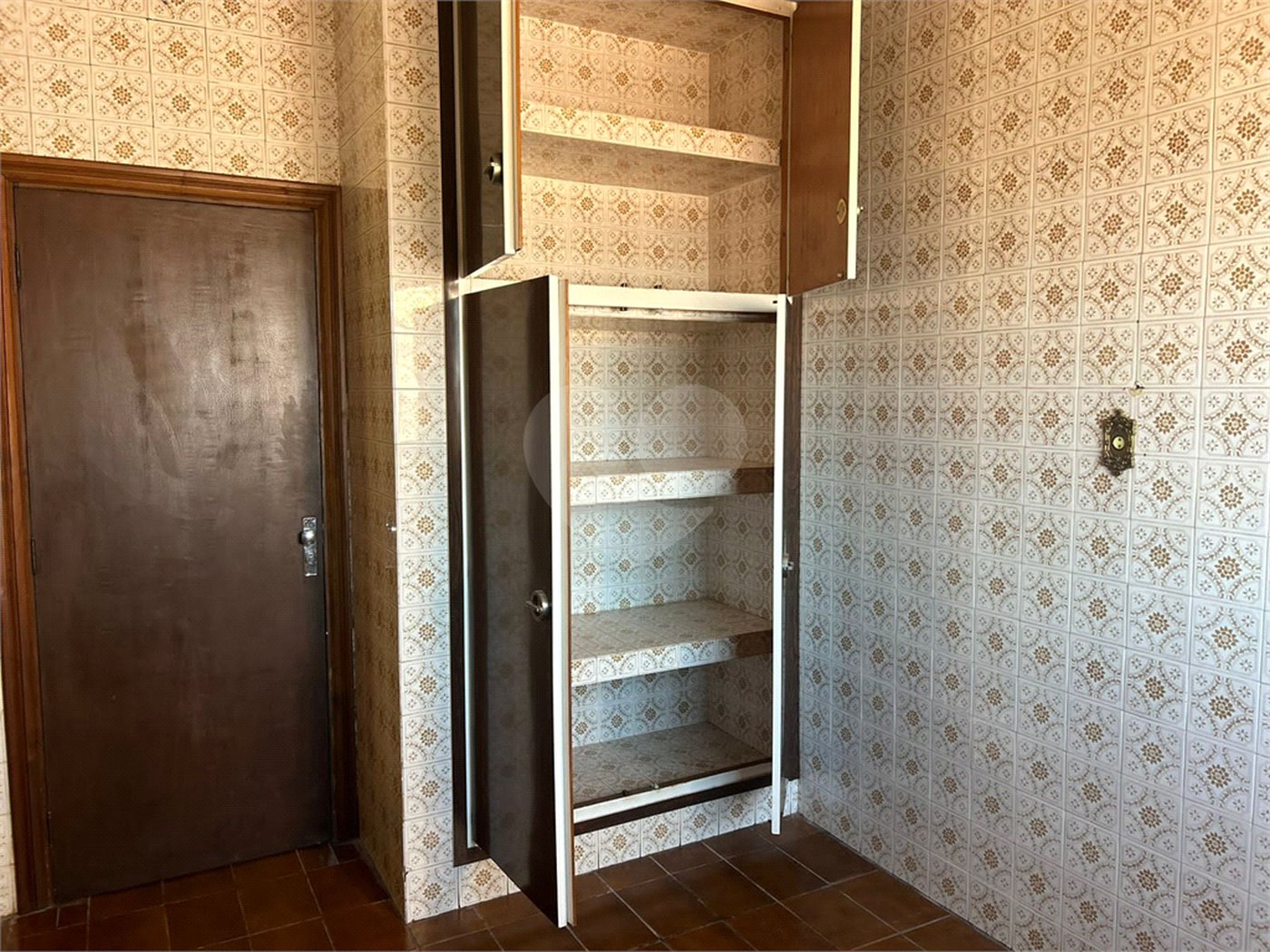 Casa para alugar com 6 quartos, sendo 3 suítes, no Centro, São Manuel, SP