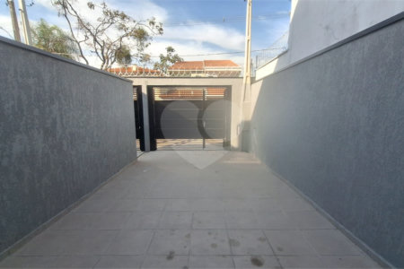 Casa de Vila à venda com 2 suítes em Wanel Ville, Sorocaba, SP