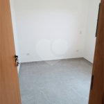 Casa à venda com 3 quartos, sendo 1 suíte, no condomínio Residencial Jardins da Catalunha, Atibaia - SP