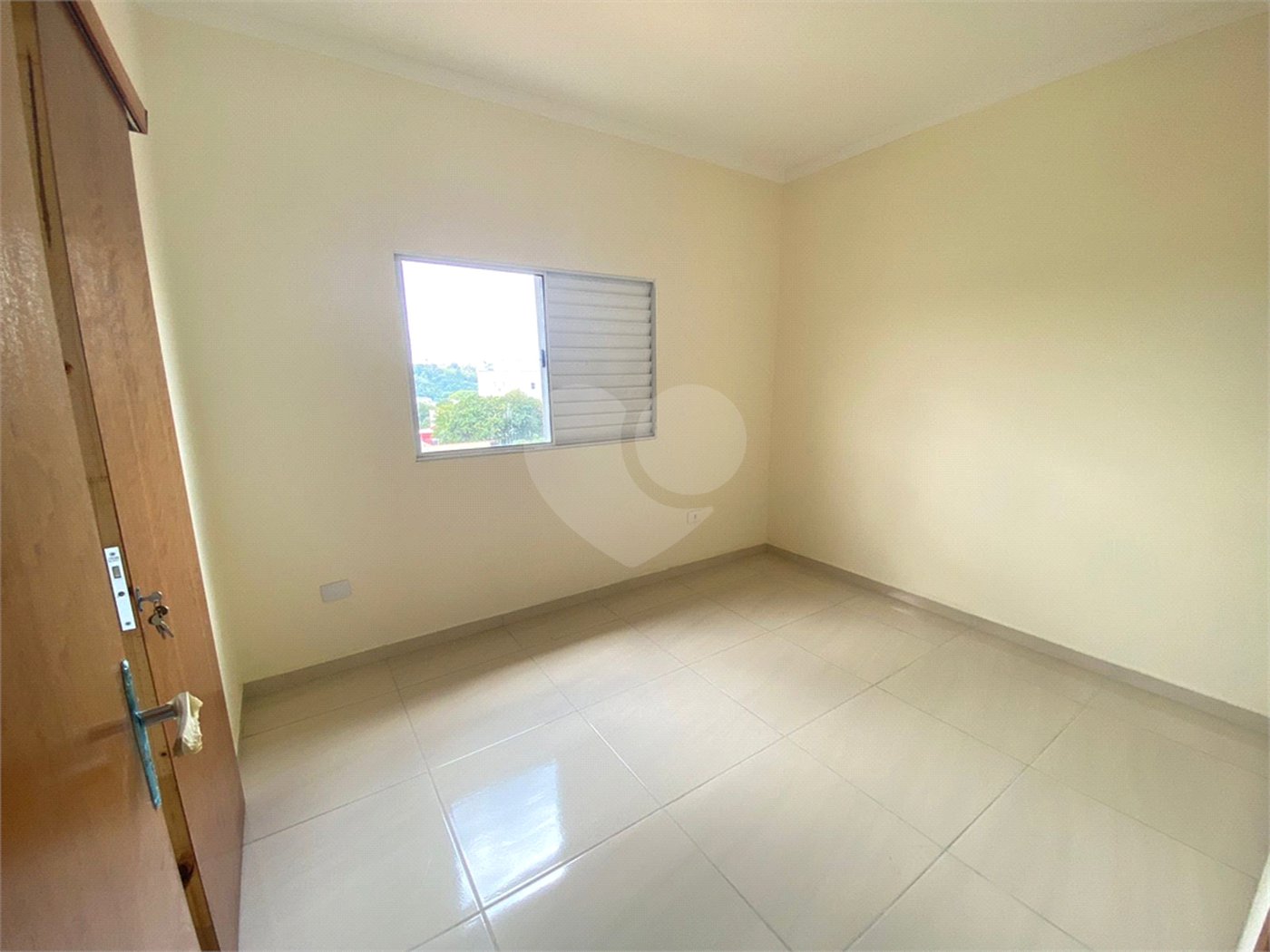 Apartamento à venda com 2 quartos em Alvinópolis, Atibaia, SP
