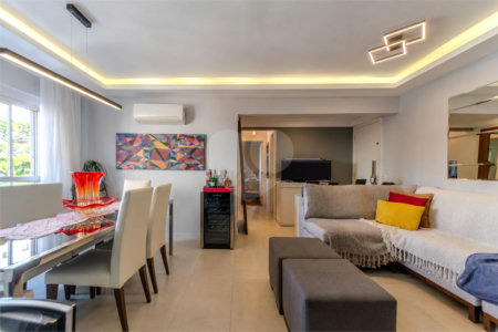 Apartamento à venda com 2 quartos, sendo 1 suíte,  em Vila Olímpia, São Paulo, SP