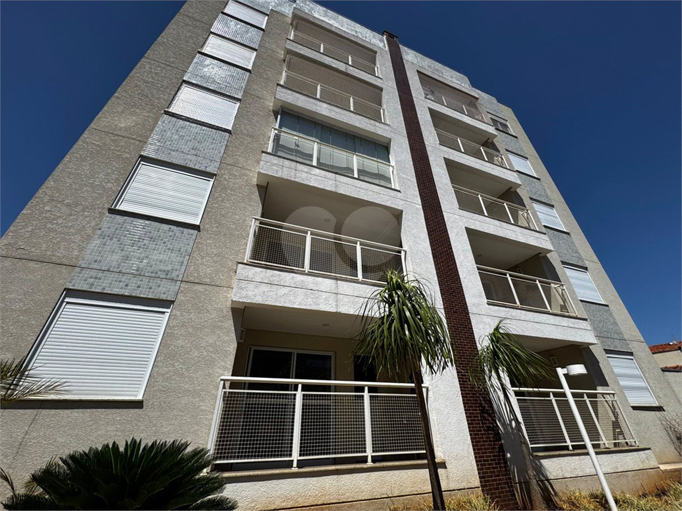 Apartamento à venda ou para alugar com 3 quartos, sendo 1 suíte,  em Vila Trujillo, Sorocaba, SP