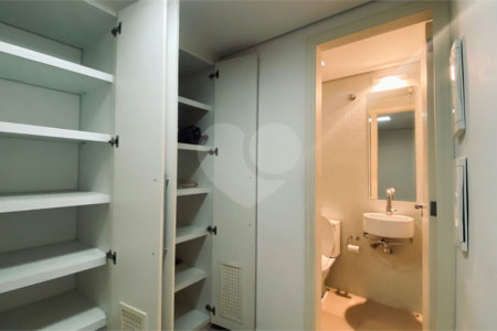 Casa à venda com 3 suítes no condomínio Vilas 2, São Paulo - SP