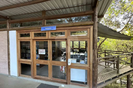 Casa à venda com 4 quartos, sendo 2 suítes,  no condomínio Granja Vianna II, Cotia - SP