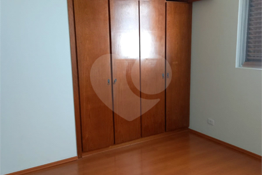 Sobrado à venda com 5 quartos, sendo 2 suítes,  em Tremembé, São Paulo, SP