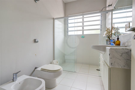 Casa de Vila à venda com 3 quartos, sendo 1 suíte,  em Granja Julieta, São Paulo, SP