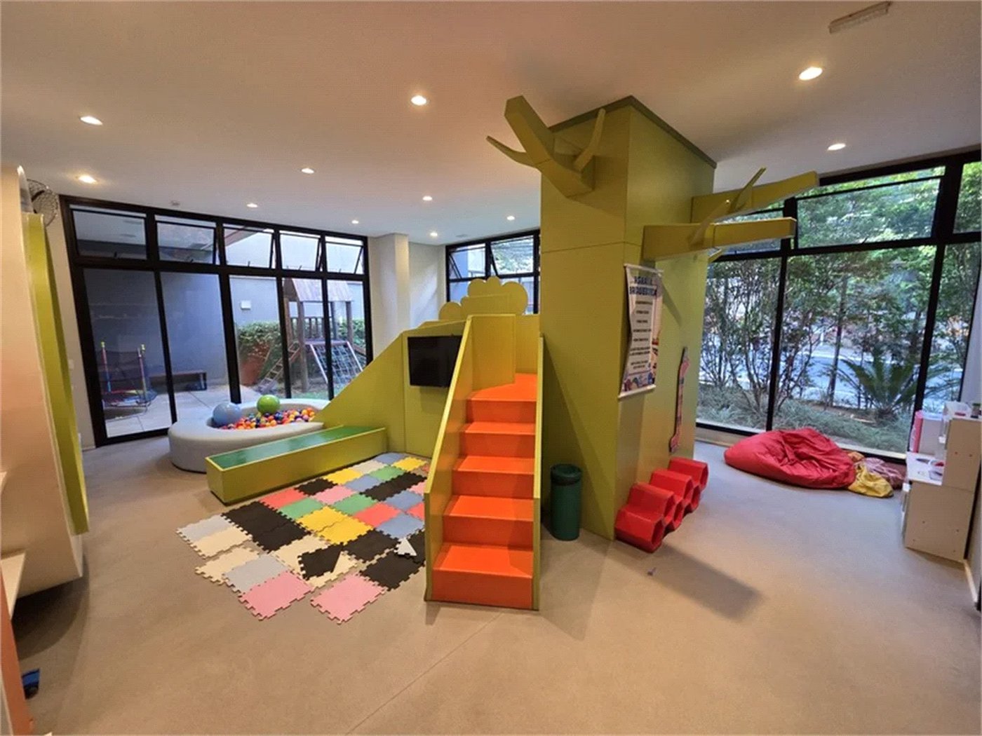 Apartamento à venda com 2 quartos, sendo 1 suíte, em Pinheiros, São Paulo, SP