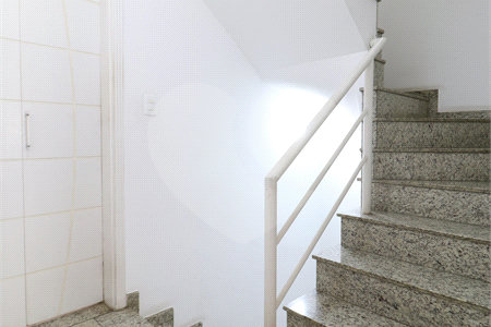 Casa à venda com 4 quartos, sendo 3 suítes, no condomínio Flower Garden Residence, São Paulo - SP